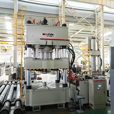 1750噸封頭(tou)液壓機_封頭(tou)拉伸液壓機(ji)