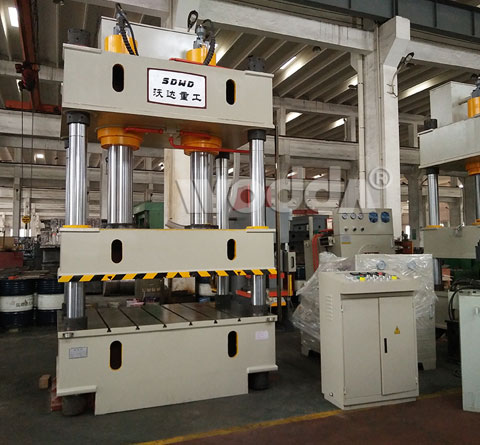 315噸(dūn)雙缸四柱液(ye)壓機