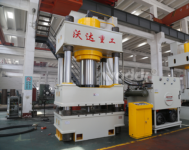 800噸三梁四柱液壓(yā)機