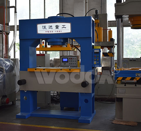 200T框架式液(yè)壓機