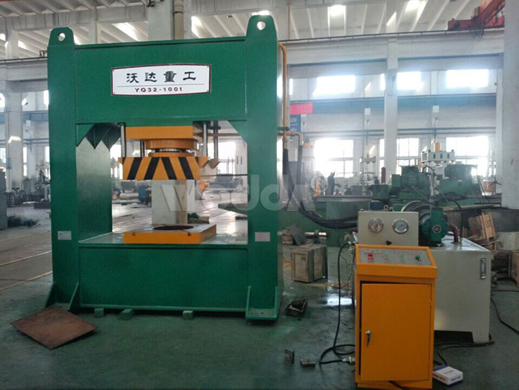 龍(long)門液壓機