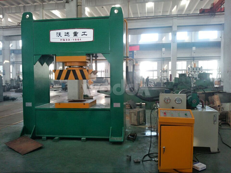 框架式(shì)龍門液壓機