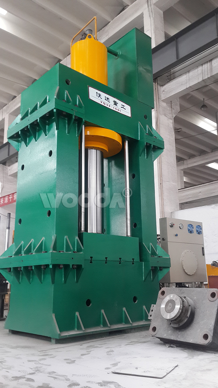 龍(lóng)門液壓機配(pèi)置