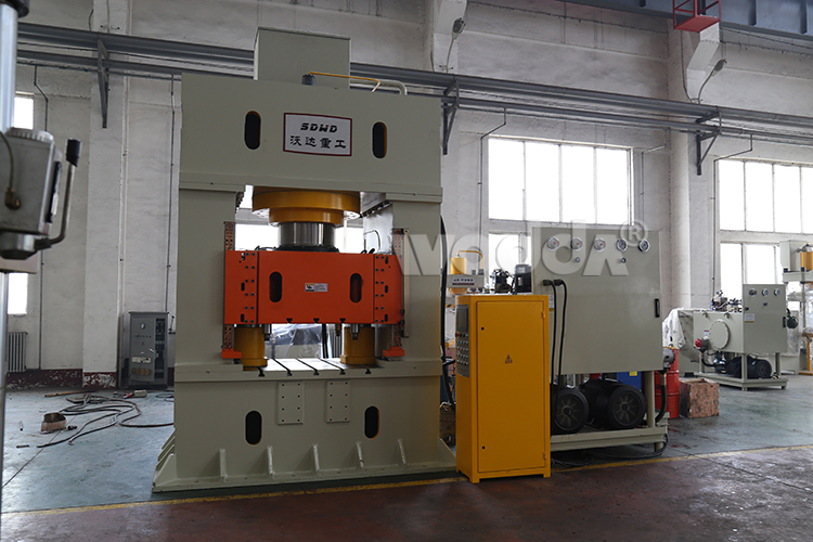 框架(jià)導軌式(shi)液壓機(ji)