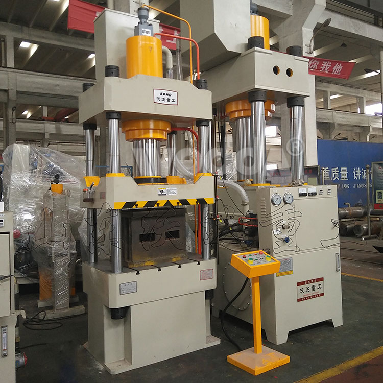 四柱液壓(yā)機