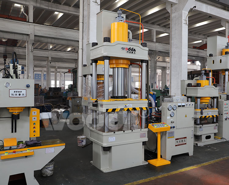 三梁四柱液壓(yā)機