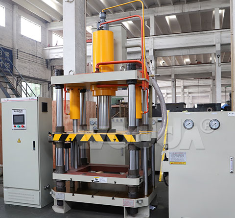 100噸四梁四(si)柱液壓機(jī)