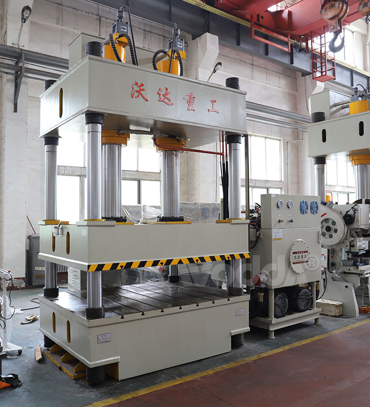 四柱雙缸(gāng)液壓機