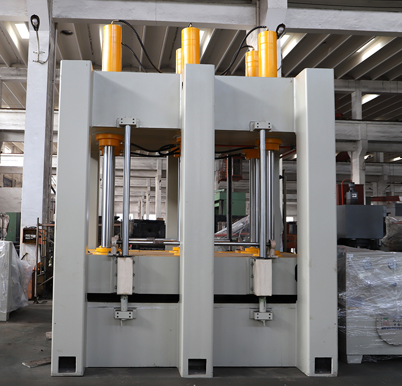 建築隔(ge)溫新型(xíng)材料成(chéng)型機實(shí)物圖