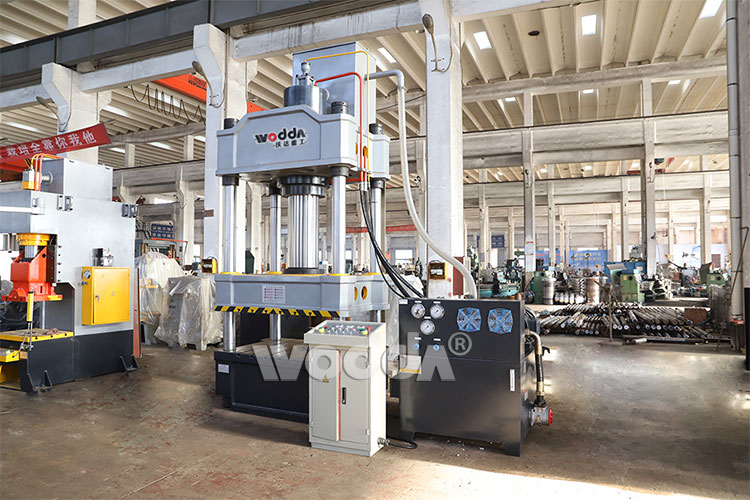 315t三梁四柱(zhù)液壓機