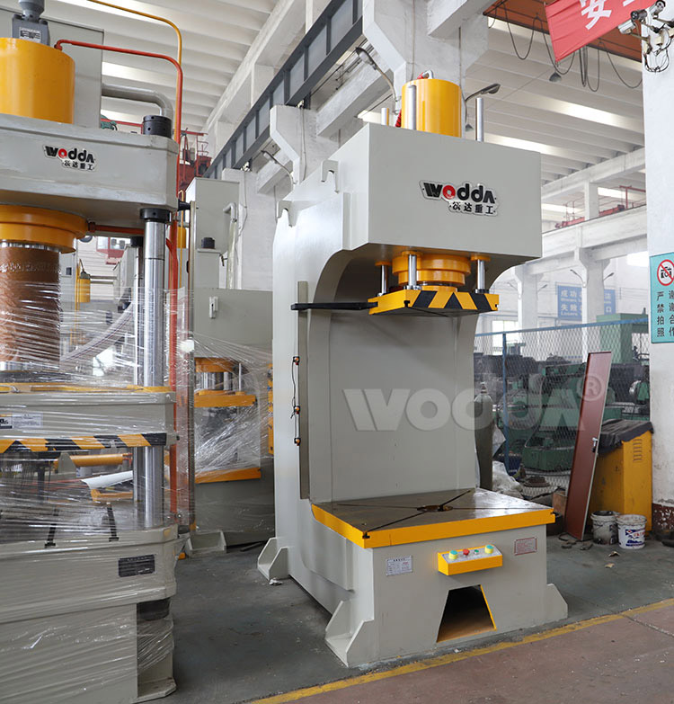 單(dan)臂導軌(gui)液壓機(ji)