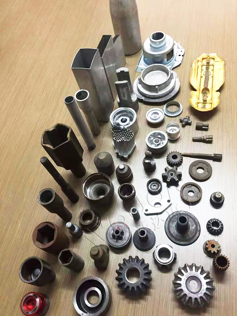 三梁四柱(zhù)液壓機