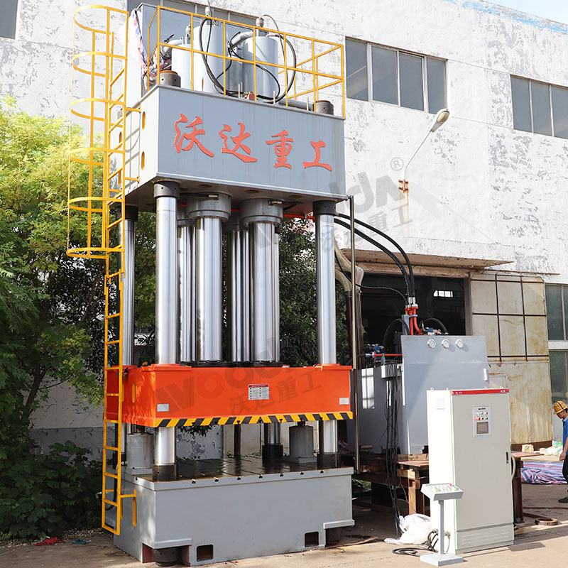 坩(gan)埚成型(xíng)液壓機(ji)