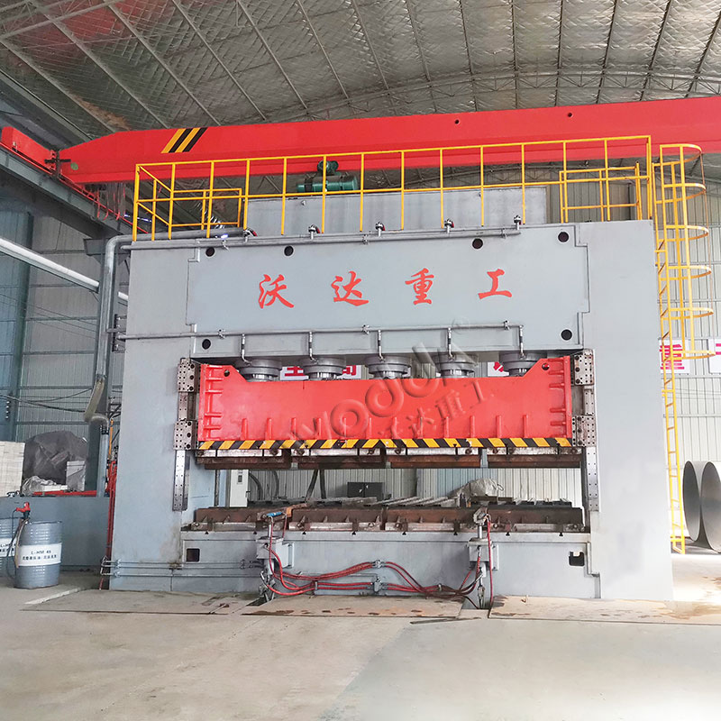 1000噸龍門液壓機(ji)