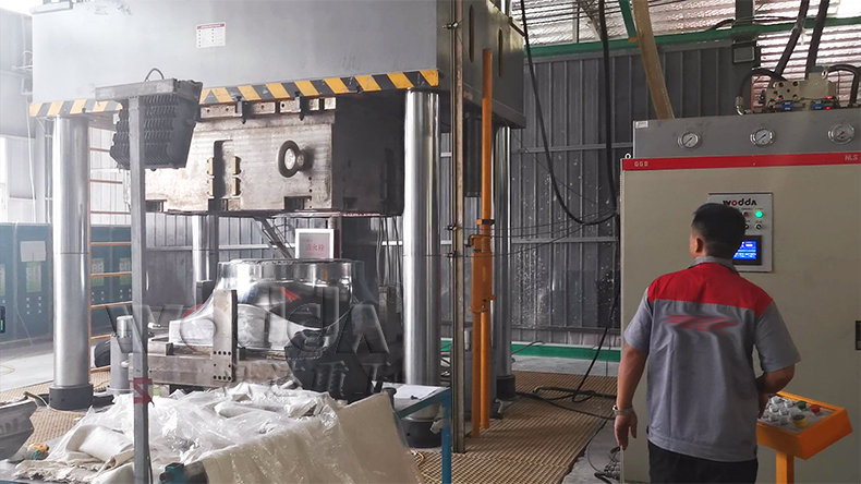 玻璃鋼(gāng)風機生産設(shè)備