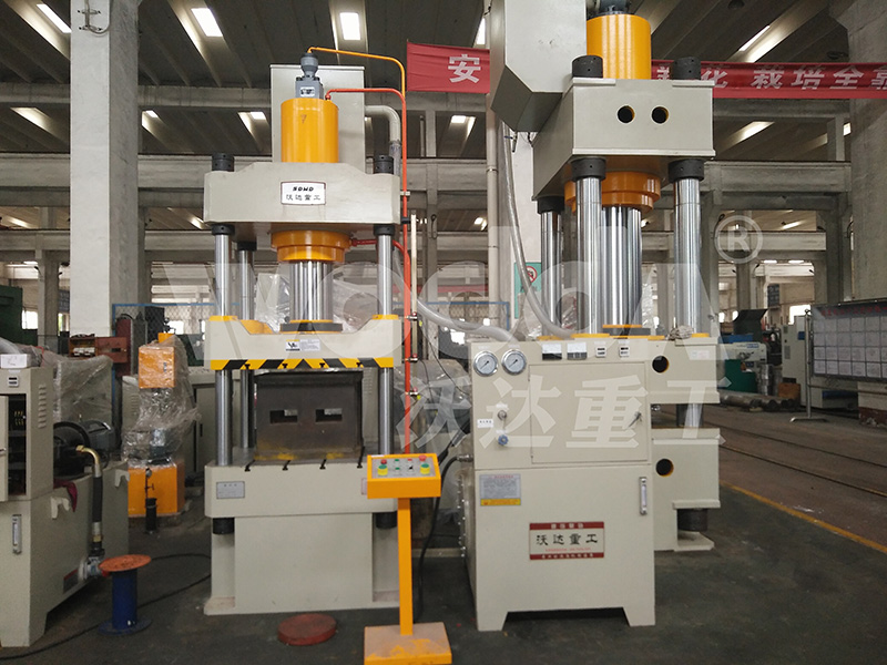 四(sì)柱液壓(yā)機