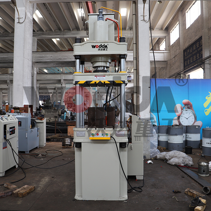 拉伸液(yè)壓機