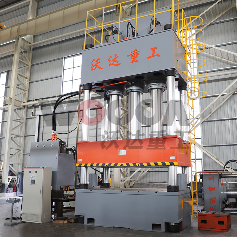 玻璃鋼汽(qì)車防撞梁模(mó)壓液壓機