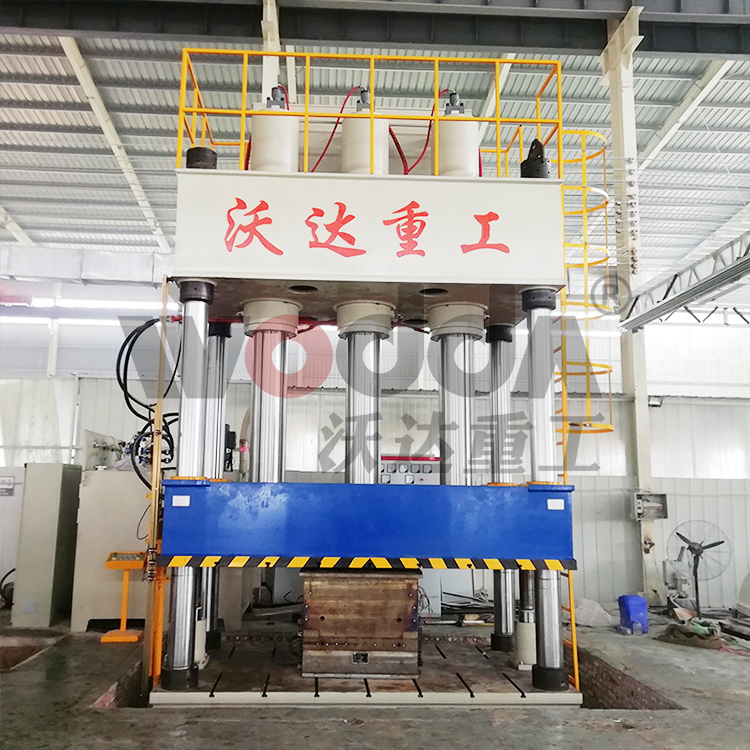 玻璃鋼淨水槽(cao)成型液壓機