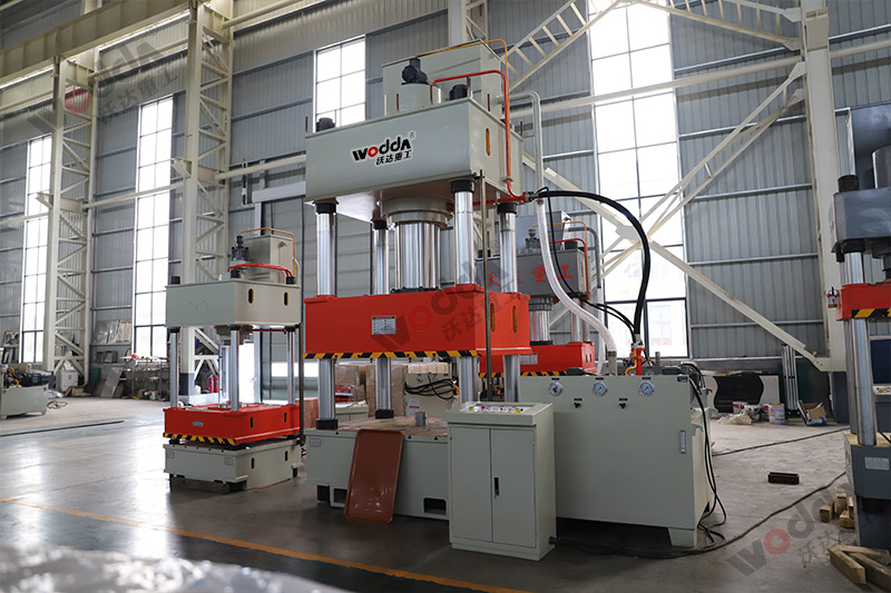 630噸拉伸液壓(ya)機