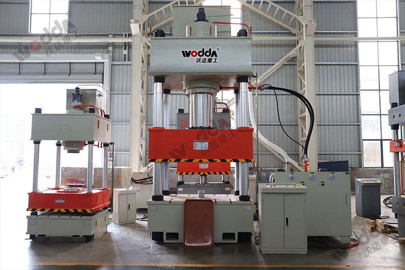 630噸拉伸液(yè)壓機