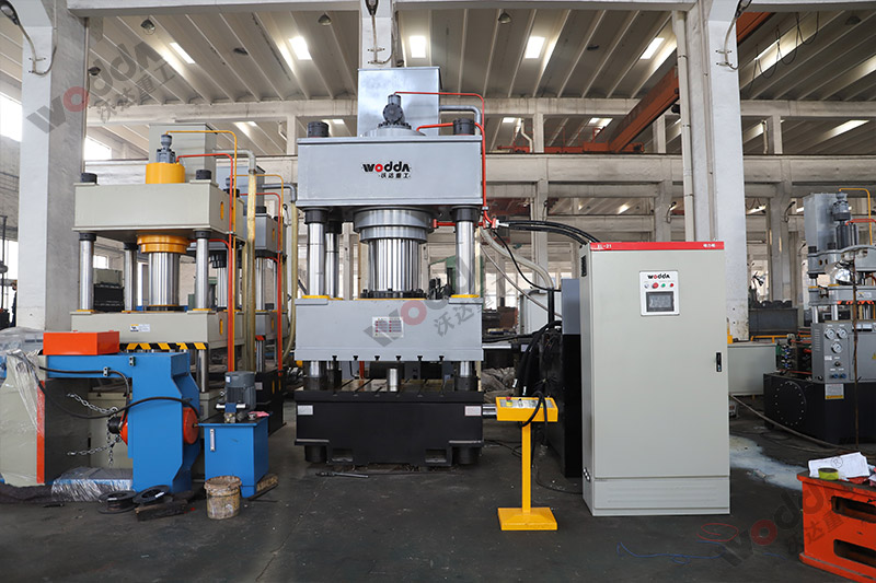 630噸拉伸液(yè)壓機