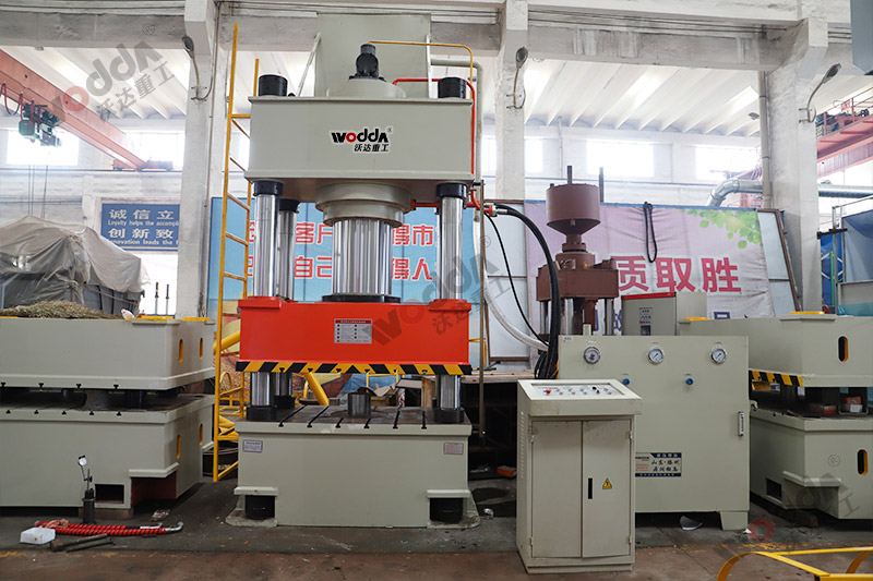 630噸拉伸液(yè)壓機