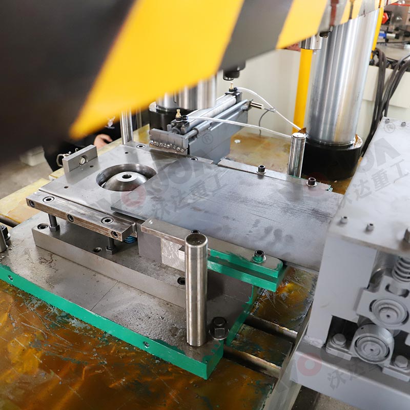 錨(máo)杆托盤液(ye)壓機