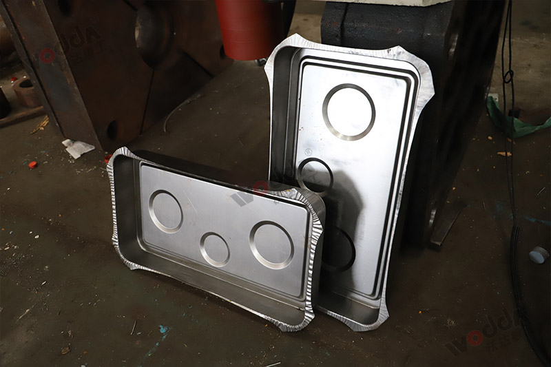 不鏽(xiu)鋼托盤拉伸液(yè)壓機