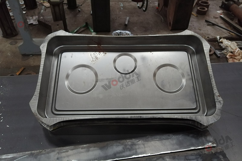 不鏽鋼托(tuo)盤拉伸液壓機(jī)