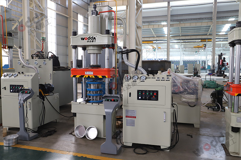 100噸(dūn)電機端(duān)蓋拉伸(shen)液壓機(jī)_100T四柱拉(lā)伸液壓(yā)機