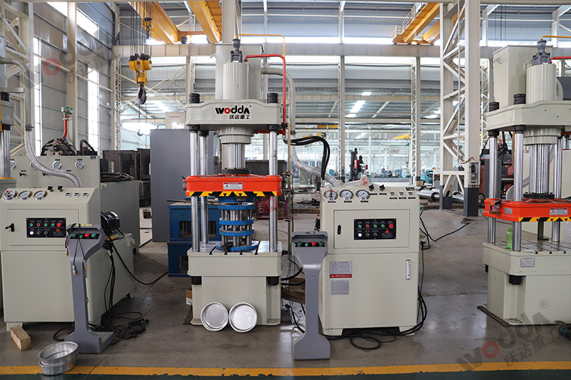 100噸電機(jī)端蓋拉(la)伸液壓(yā)機_100T四柱(zhu)拉伸液(yè)壓機