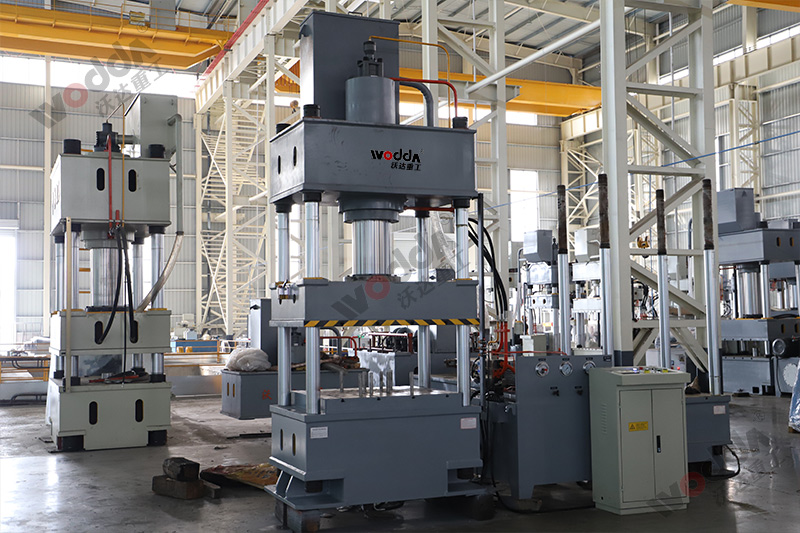 250噸(dūn)拉伸機