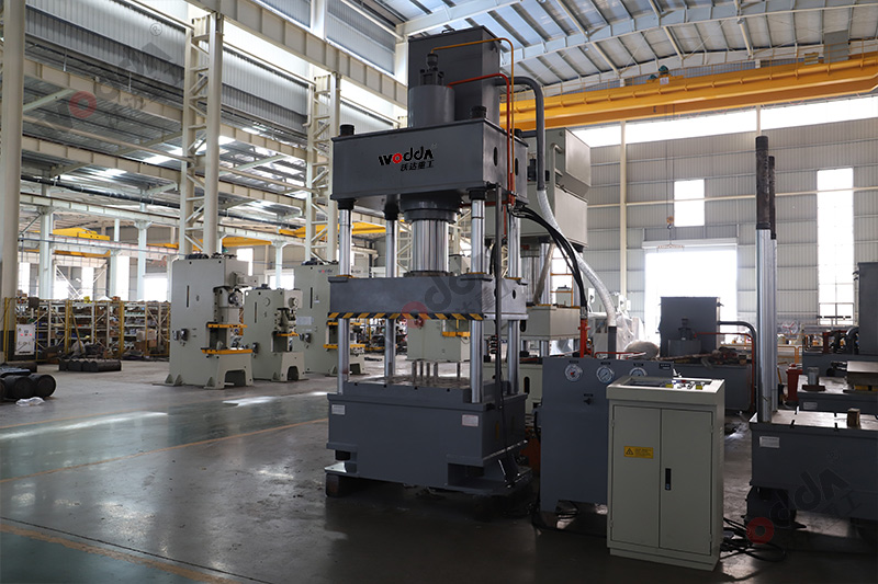 250噸(dūn)拉伸機