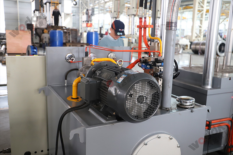 250噸(dūn)拉伸機電(diàn)機