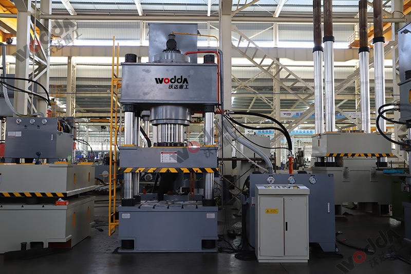 630噸拉伸(shēn)液壓機