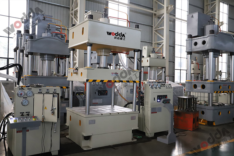 100噸薄闆(pǎn)拉伸液壓(ya)機