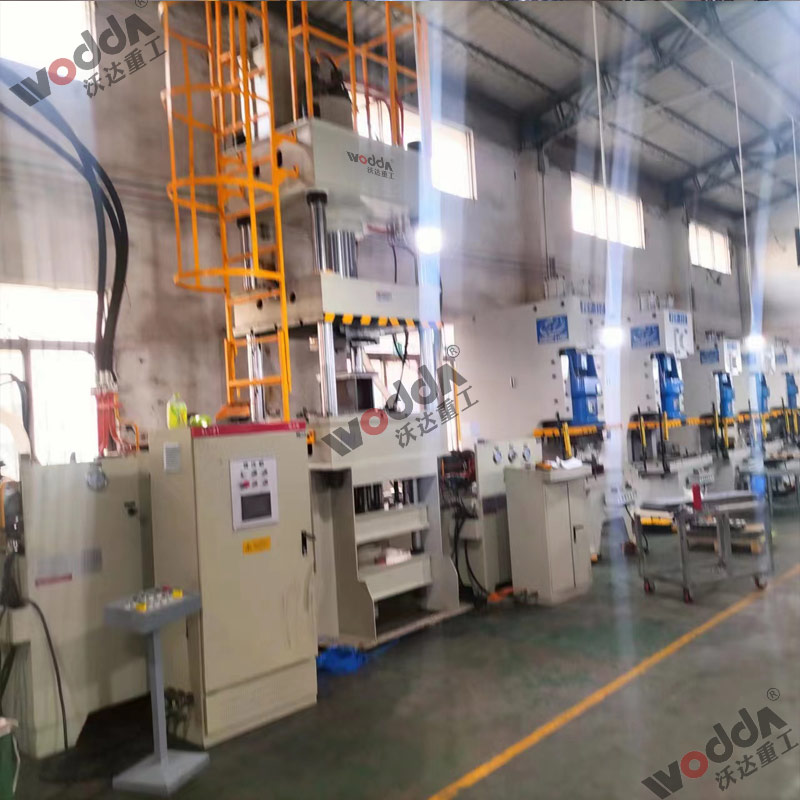 500T液壓拉(la)伸機