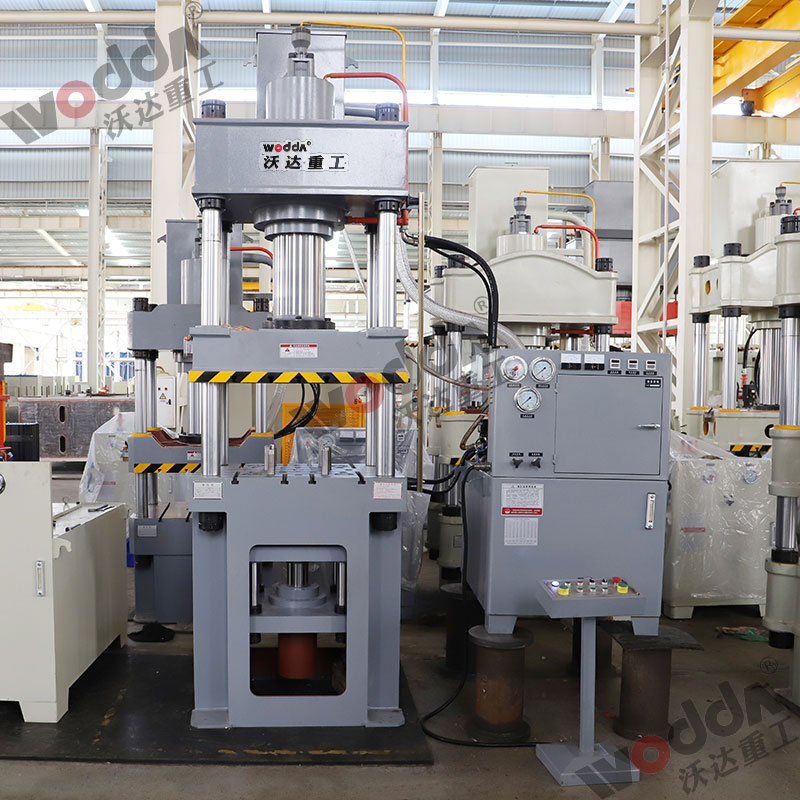 200噸(dun)不鏽鋼拉伸液(ye)壓機