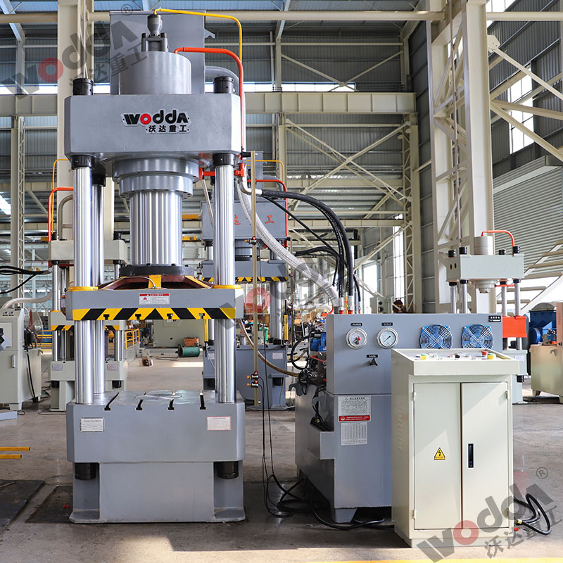 315噸(dūn)拉伸液(yè)壓機(帶(dài)下頂缸(gāng)) 315噸拉伸(shen)液壓機(ji)(帶下頂(dǐng)缸)