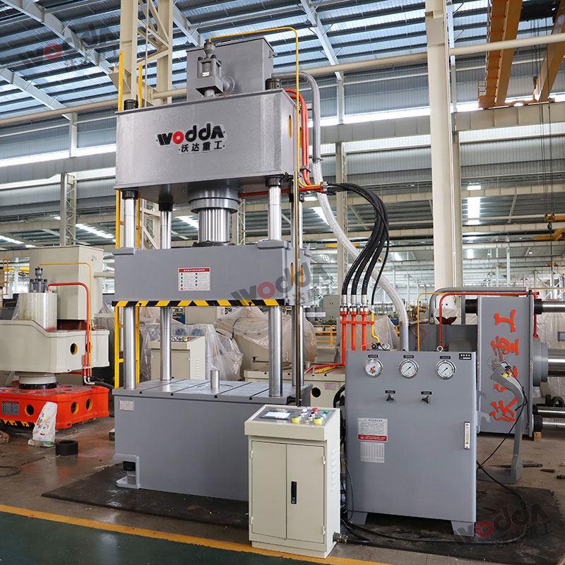 冷擠壓成型液(yè)壓機