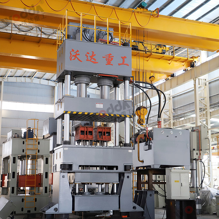 1000噸液(ye)壓墊（多頂杆(gan)）拉伸液壓機(jī)（圖2）