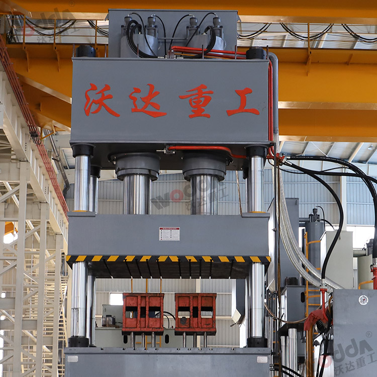 1000液壓(yā)機（立柱、油缸(gang)）