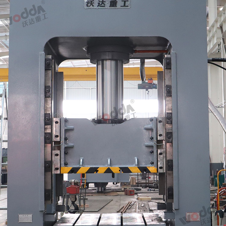 200噸框架(jia)液壓機(jī)（滑塊,導(dao)軌）