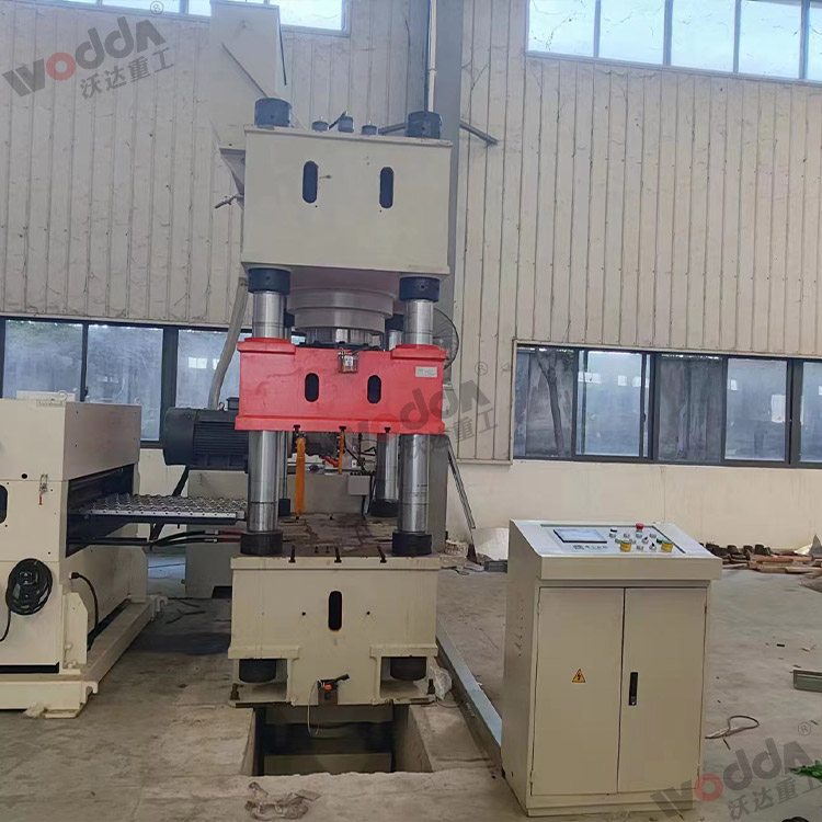 500噸液(yè)壓拉伸(shen)機客戶(hù)現場