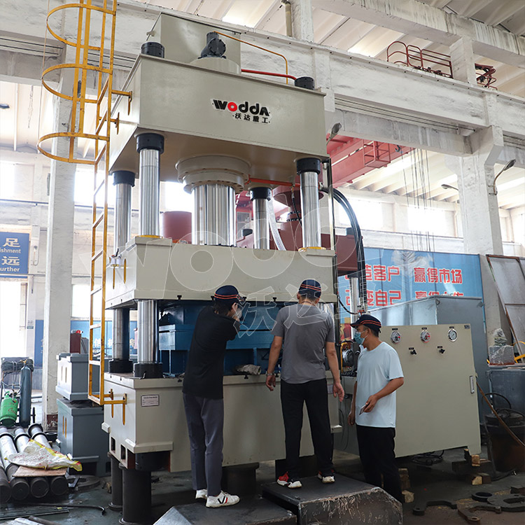 500噸不鏽鋼水箱液(ye)壓機（圖1）