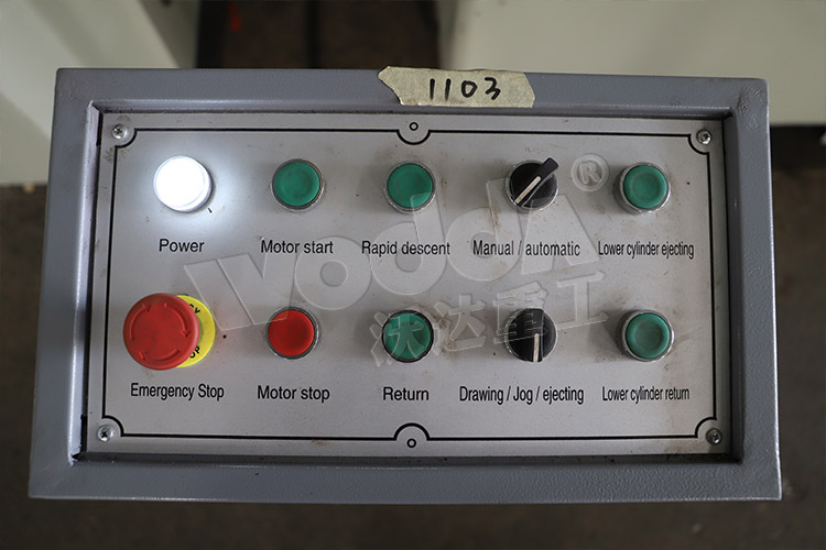 150噸(dun)拉伸機（控制台）