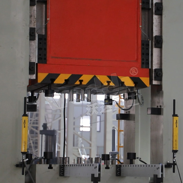 630噸(dun)框架液壓機（液壓(ya)墊）