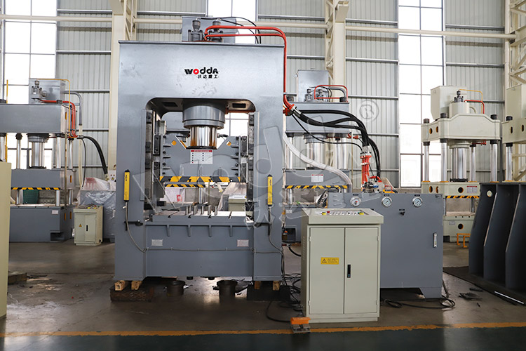 315噸框(kuàng)架式薄(báo)闆拉伸(shen)液壓機(ji)