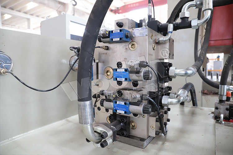 集成插裝(zhuang)閥